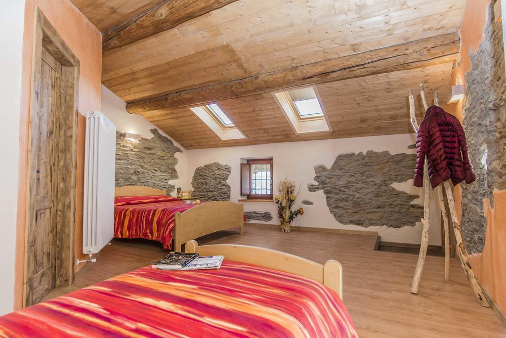 Locanda Il Campo Della Quercia San Damiano Macra Kültér fotó